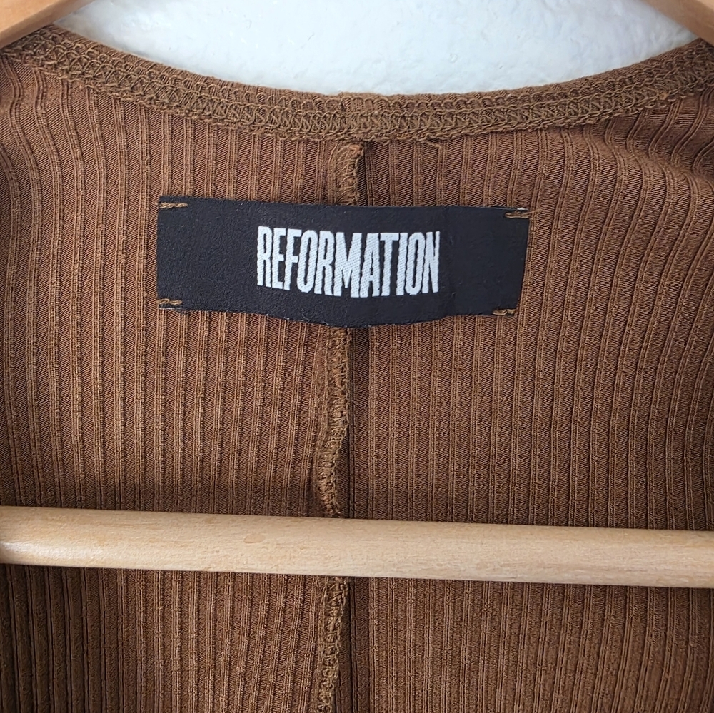 Reformation one piece deep V bodysuit, chocolate brown, size small - Picture 5 of 11